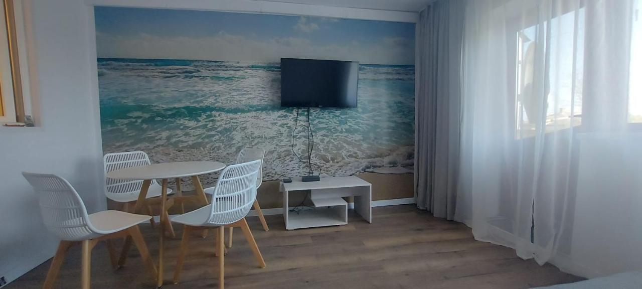 Apartament 2 Camere スリナ エクステリア 写真