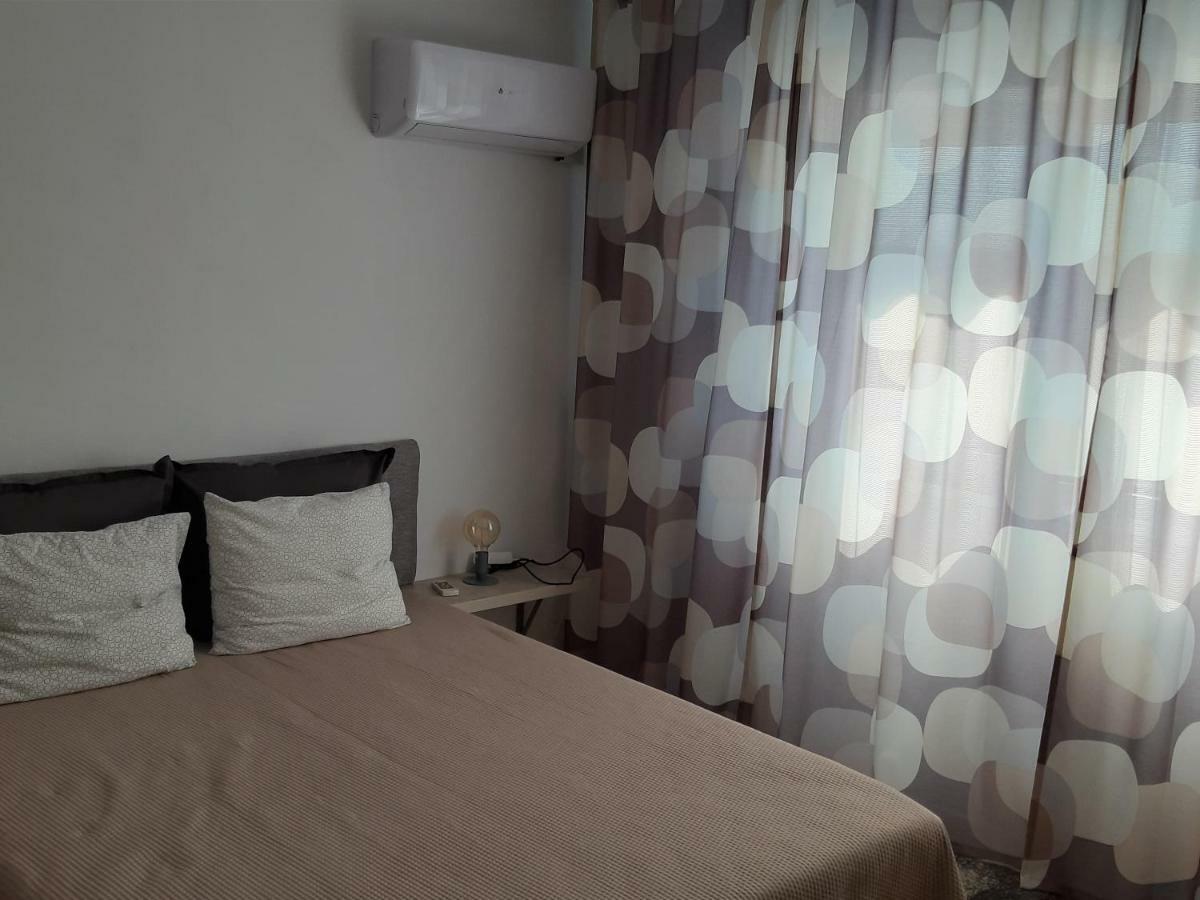 Apartament 2 Camere スリナ エクステリア 写真